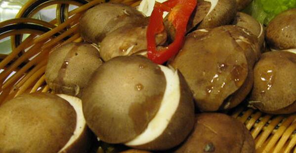 冬菇是什么 冬菇的功效与作用有哪些(冬菇煲汤功效与作用)