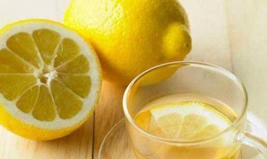 柠檬水的正确泡法，喝柠檬水的好处与坏处?